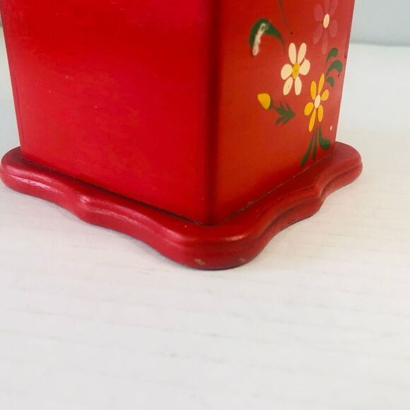 vintage hand painted grinder red with flowers folkart decor kitchen grandma - Picture 4 of 14